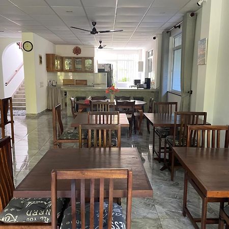 Villa Gamini Hikkaduwa Ngoại thất bức ảnh