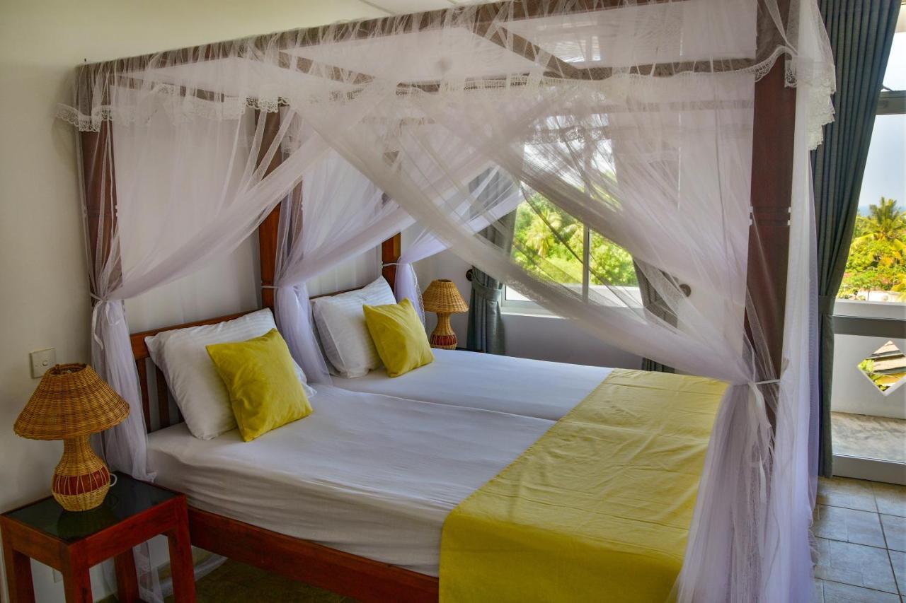 Villa Gamini Hikkaduwa Ngoại thất bức ảnh