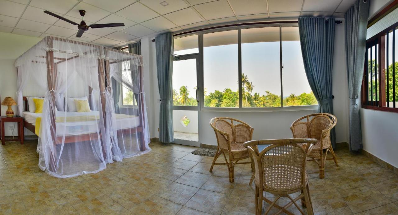 Villa Gamini Hikkaduwa Ngoại thất bức ảnh