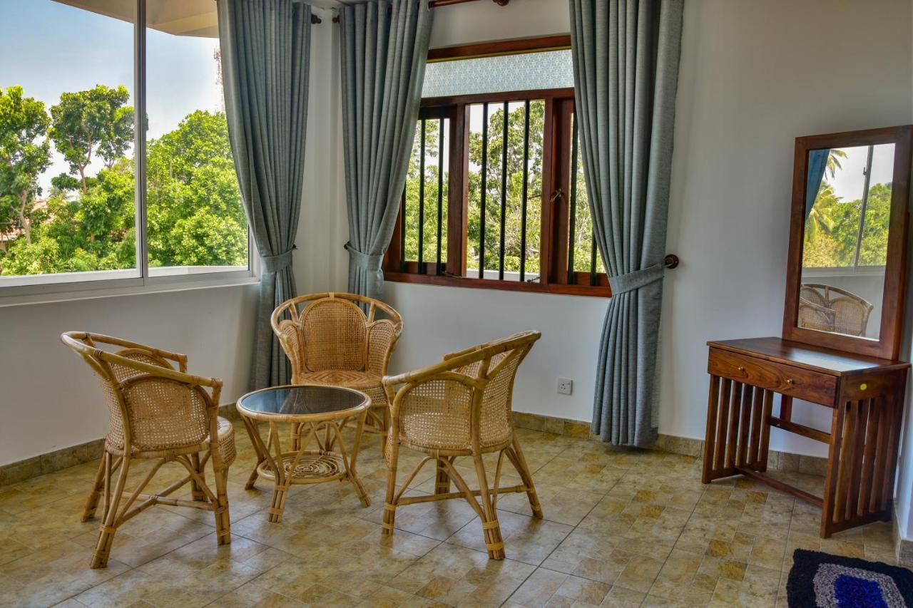 Villa Gamini Hikkaduwa Ngoại thất bức ảnh