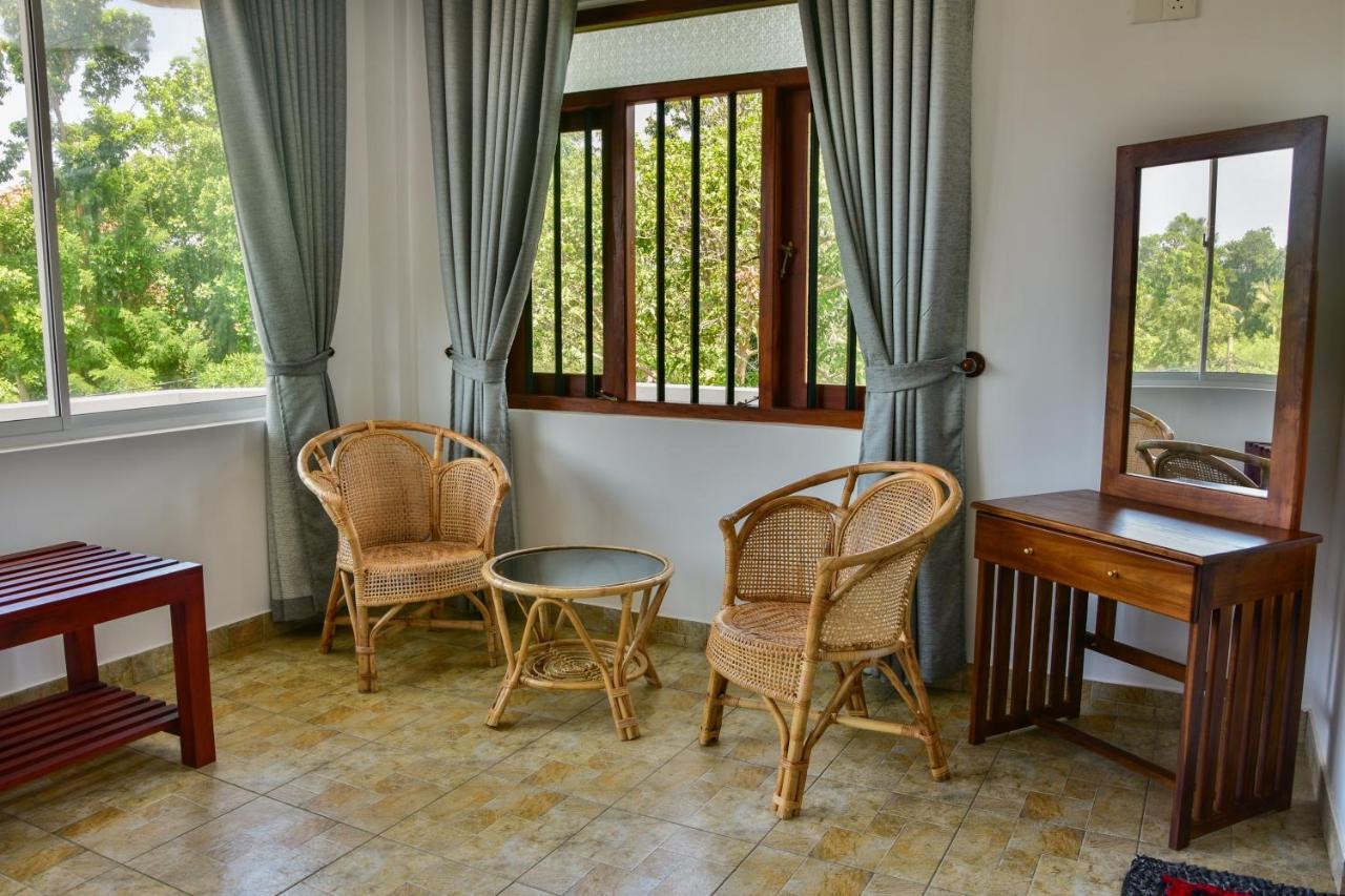 Villa Gamini Hikkaduwa Ngoại thất bức ảnh