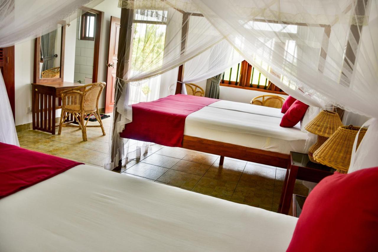 Villa Gamini Hikkaduwa Ngoại thất bức ảnh