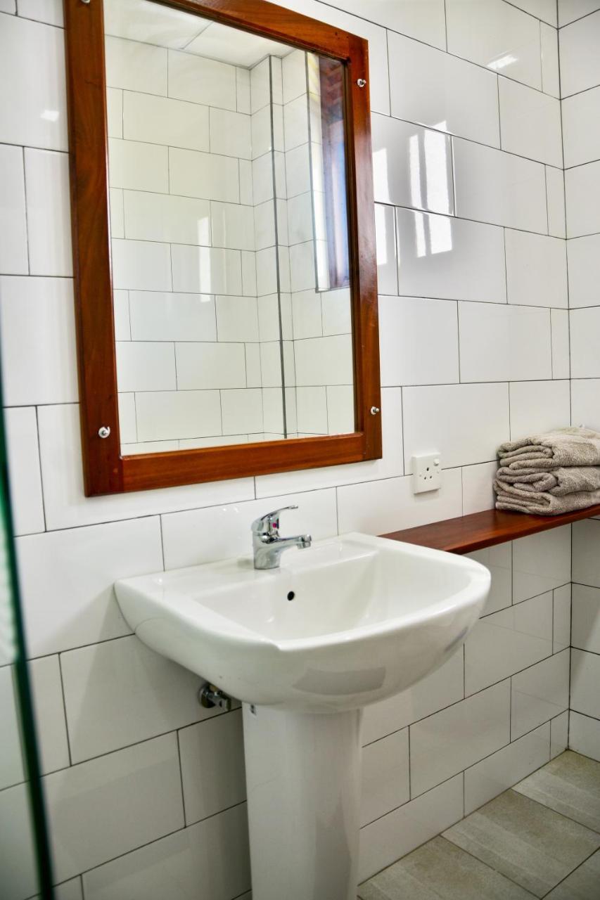 Villa Gamini Hikkaduwa Ngoại thất bức ảnh