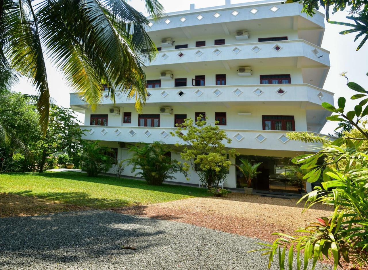 Villa Gamini Hikkaduwa Ngoại thất bức ảnh