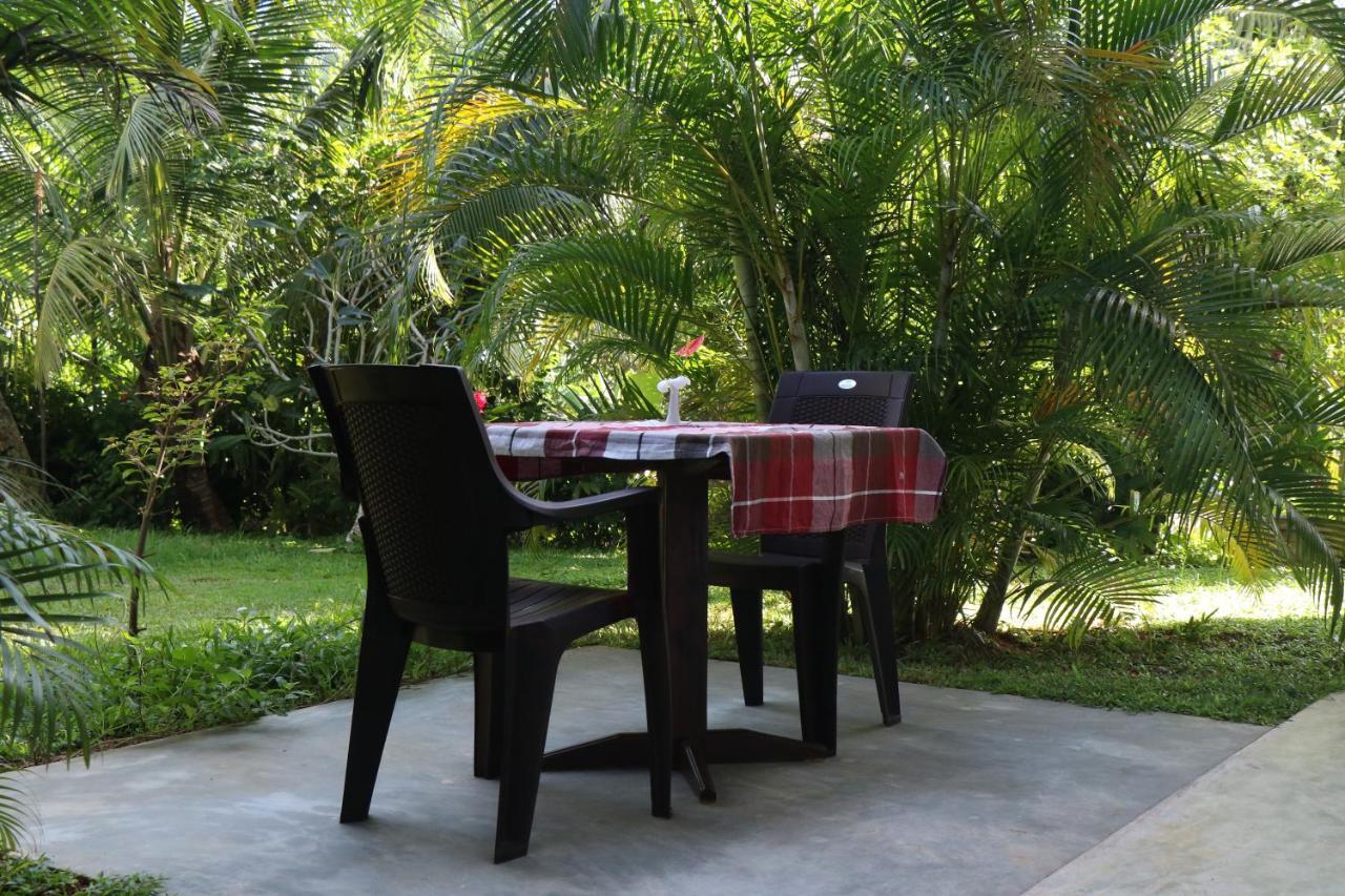Villa Gamini Hikkaduwa Ngoại thất bức ảnh